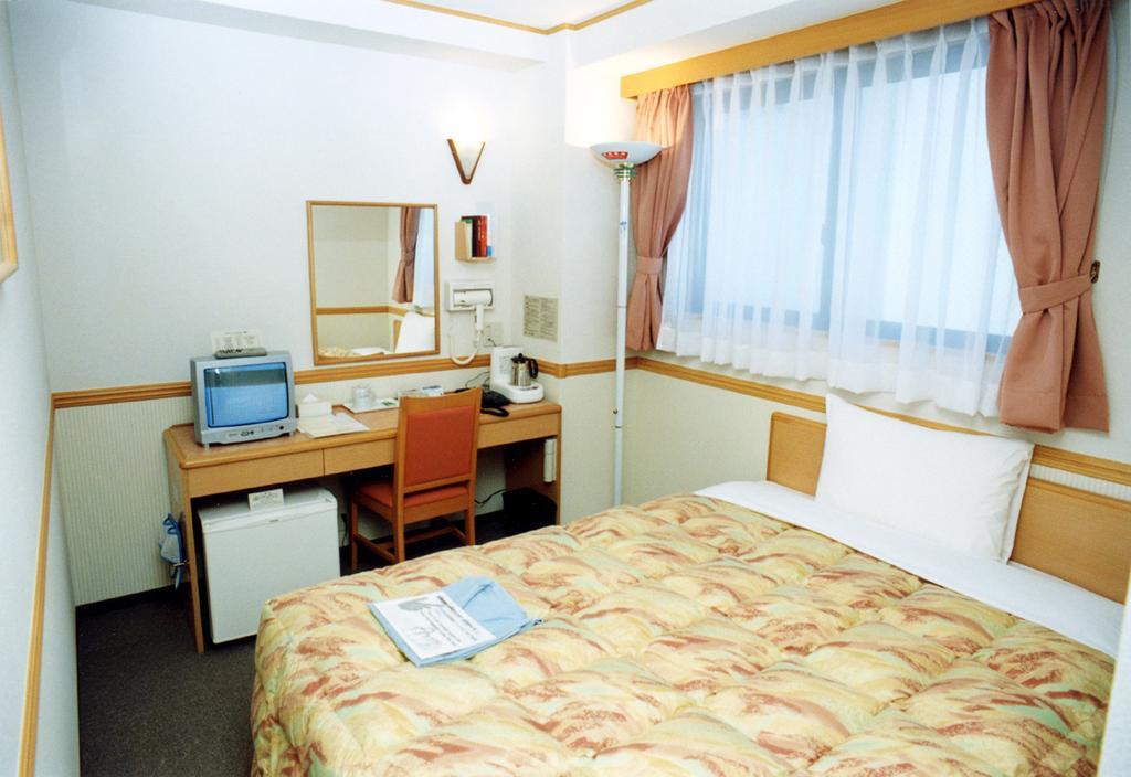 Toyoko Inn Hakata-Guchi Ekimae Fukuoka  Zimmer foto
